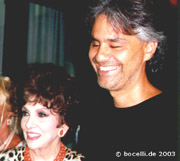Gina and Andrea smiling after the pressconference, Jesolo, Bocelli Day 11.8.03, foto copyright www.bocelli.de
